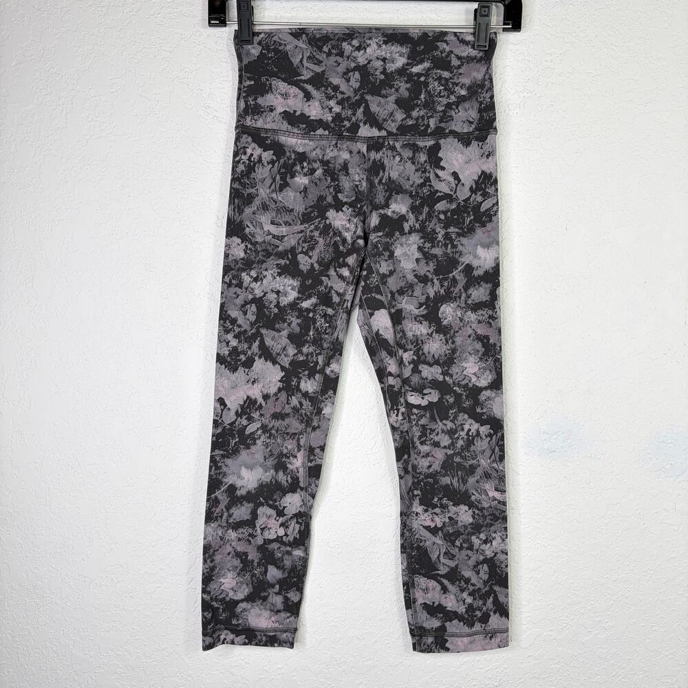 Lululemon align crop 21" floral illusion ice gray multi size 4, athletic, sports
